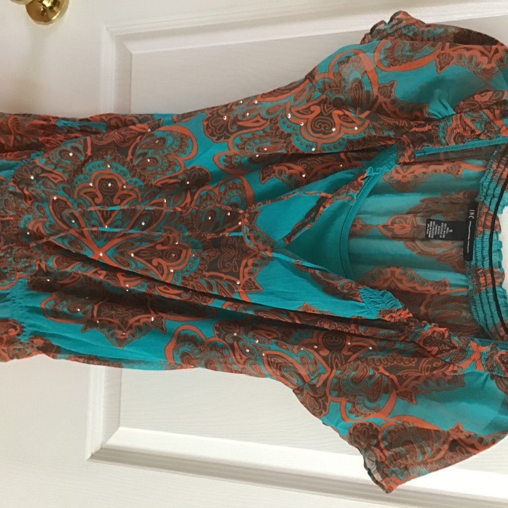 Top - Picture 2 of 3